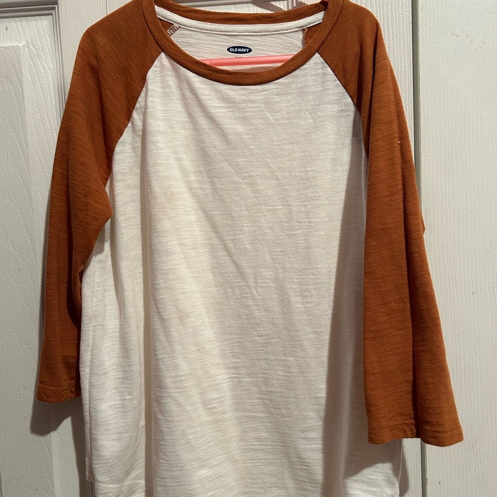 Old Navy Cream and Tan Raglan Tee